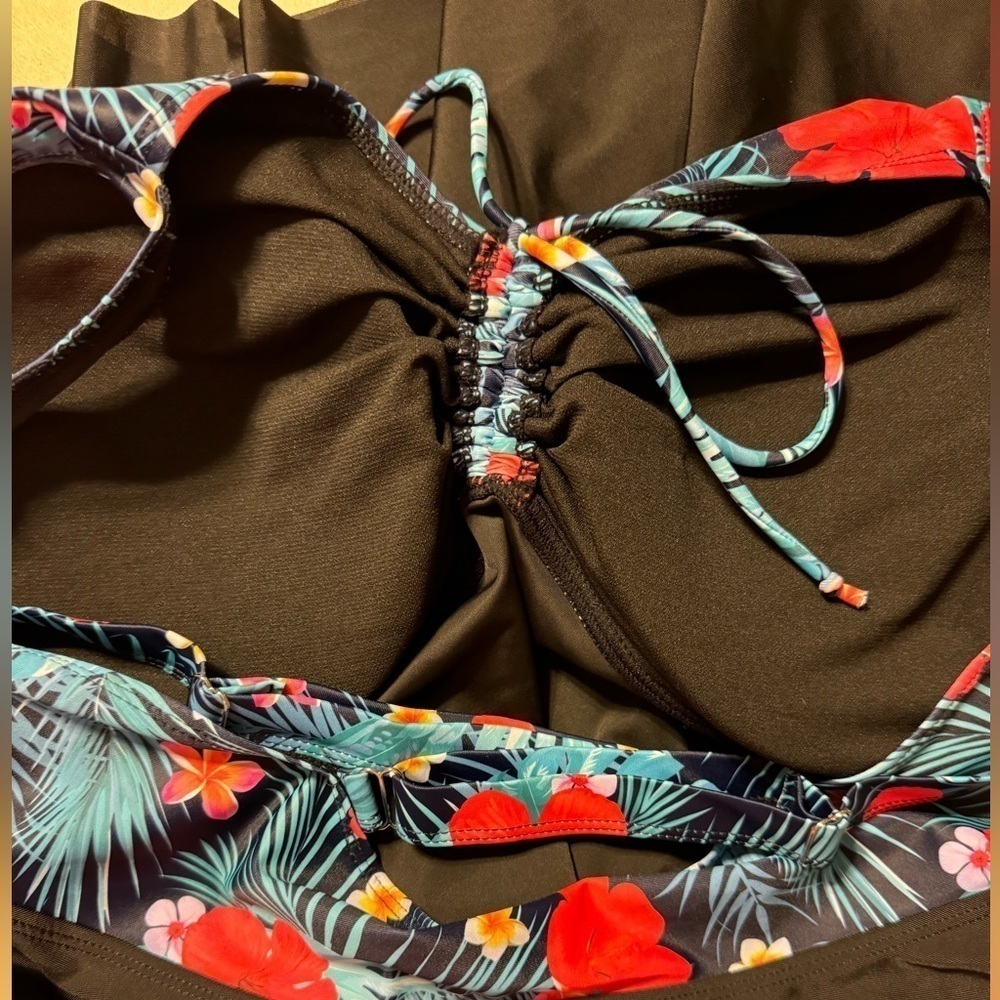 Nieyook Tankini Swimsuit Top Size 22W - Picture 7 of 9